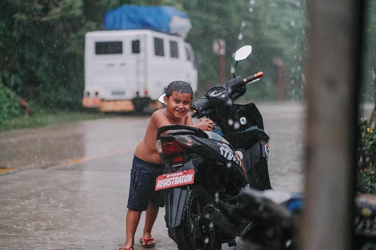 moto  pluie